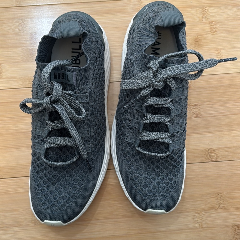 Women’s Nobull runners size 9 (7.5 men) - Picture 3 of 3
